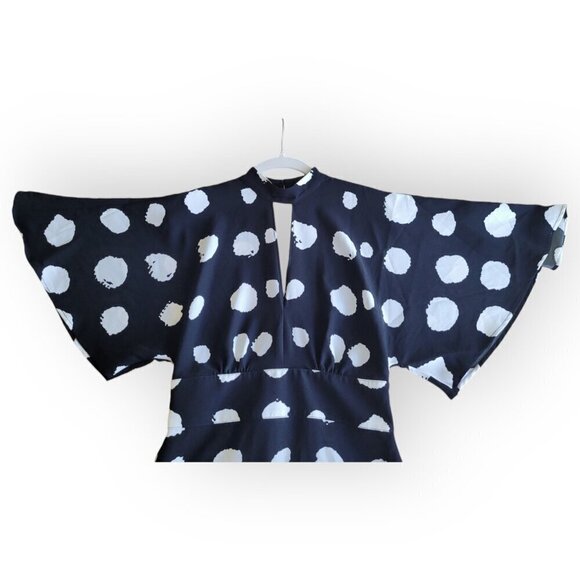 B&W Spotted Statement keyhole neck wide sleeve maxi dress size S NWT - Picture 6 of 14